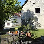 D'hotes Des Deux Lacs *