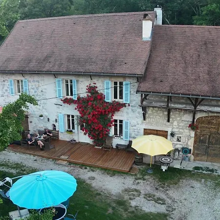 D'hotes Des Deux Lacs Bed & Breakfast Ceyzerieu
