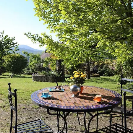 D'hotes Des Deux Lacs Bed & Breakfast