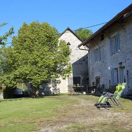 D'hotes Des Deux Lacs Bed & Breakfast Ceyzerieu
